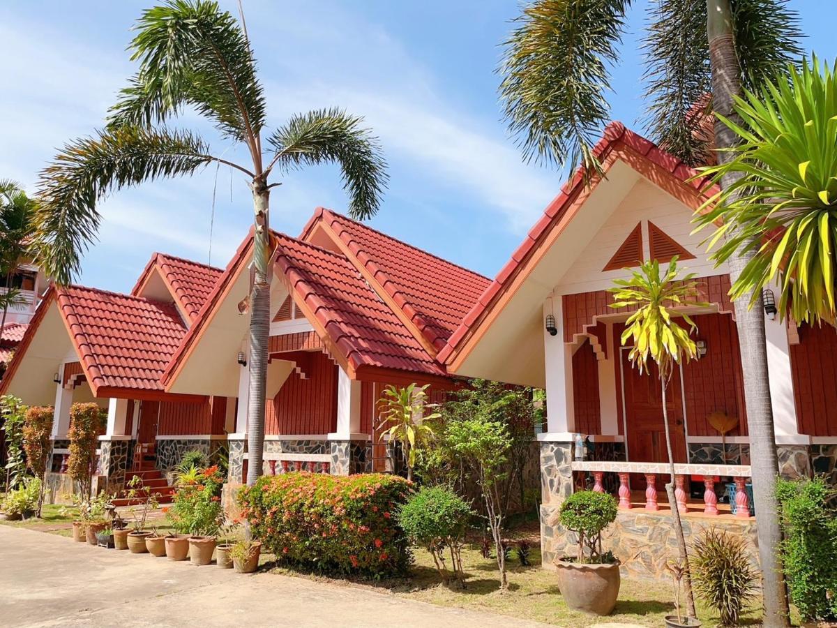 Bunraksa Resort Kamphaeng Phet Exterior foto