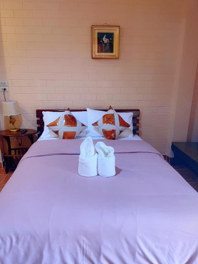 Bunraksa Resort Kamphaeng Phet Exterior foto